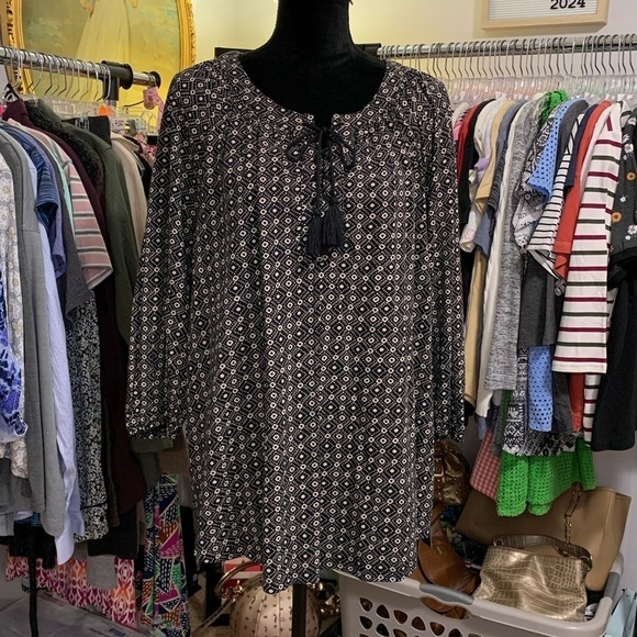 #151 NWT Chaps Woman Tassel 3/4 Sleeves Knit Blouse Shirt Top 1X - Picture 2 of 3